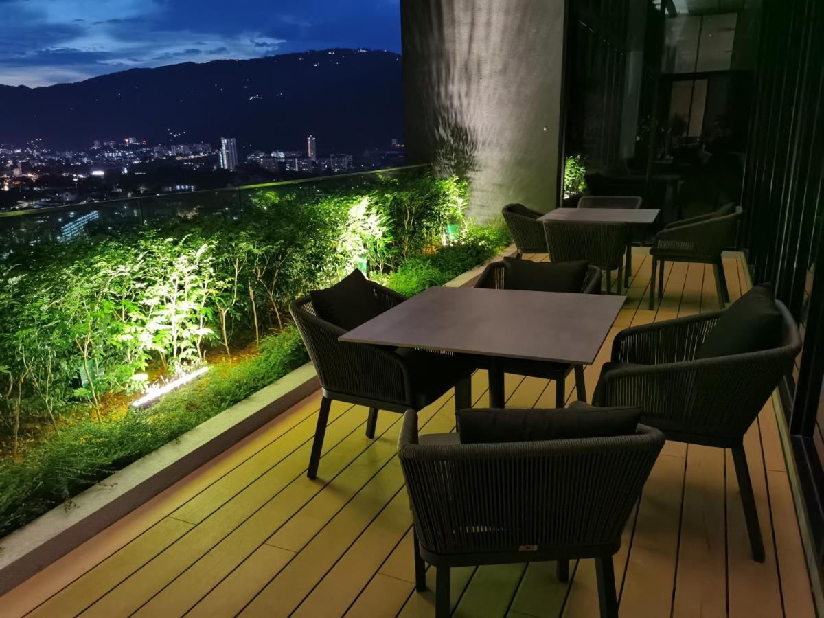 Beacon Exec Suites# Msg Chair#Disney Hotstar George Town Esterno foto