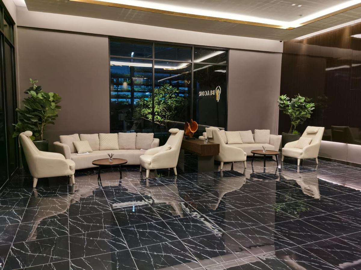 Beacon Exec Suites# Msg Chair#Disney Hotstar George Town Esterno foto