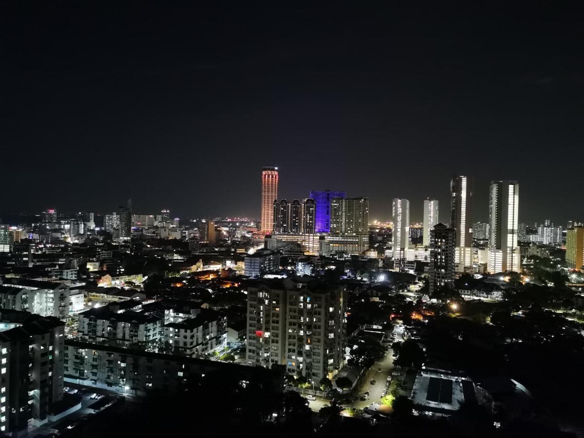 Beacon Exec Suites# Msg Chair#Disney Hotstar George Town Esterno foto