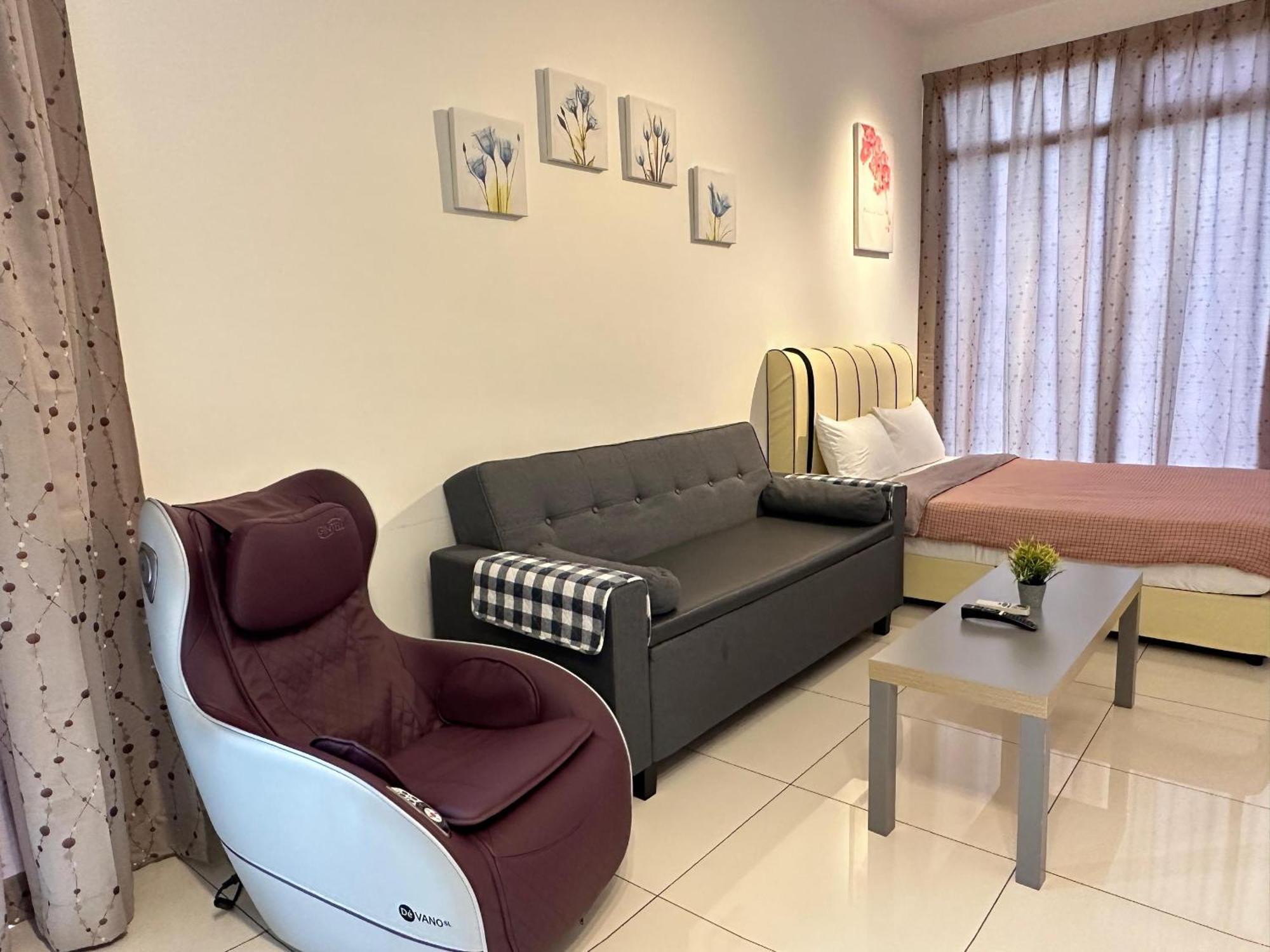 Beacon Exec Suites# Msg Chair#Disney Hotstar George Town Esterno foto